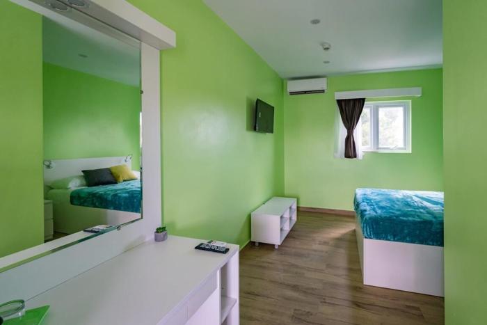 bed and bike curacao jan thiel