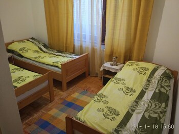 Tourist Farm Strle,,2.5 star