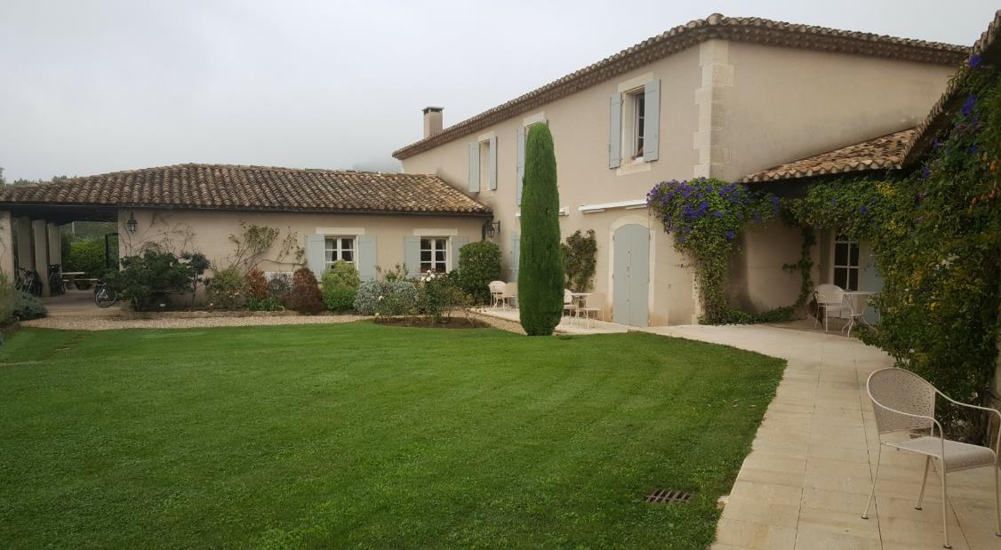 mas de loulivie hotel