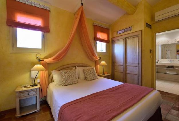 mas de loulivie hotel
