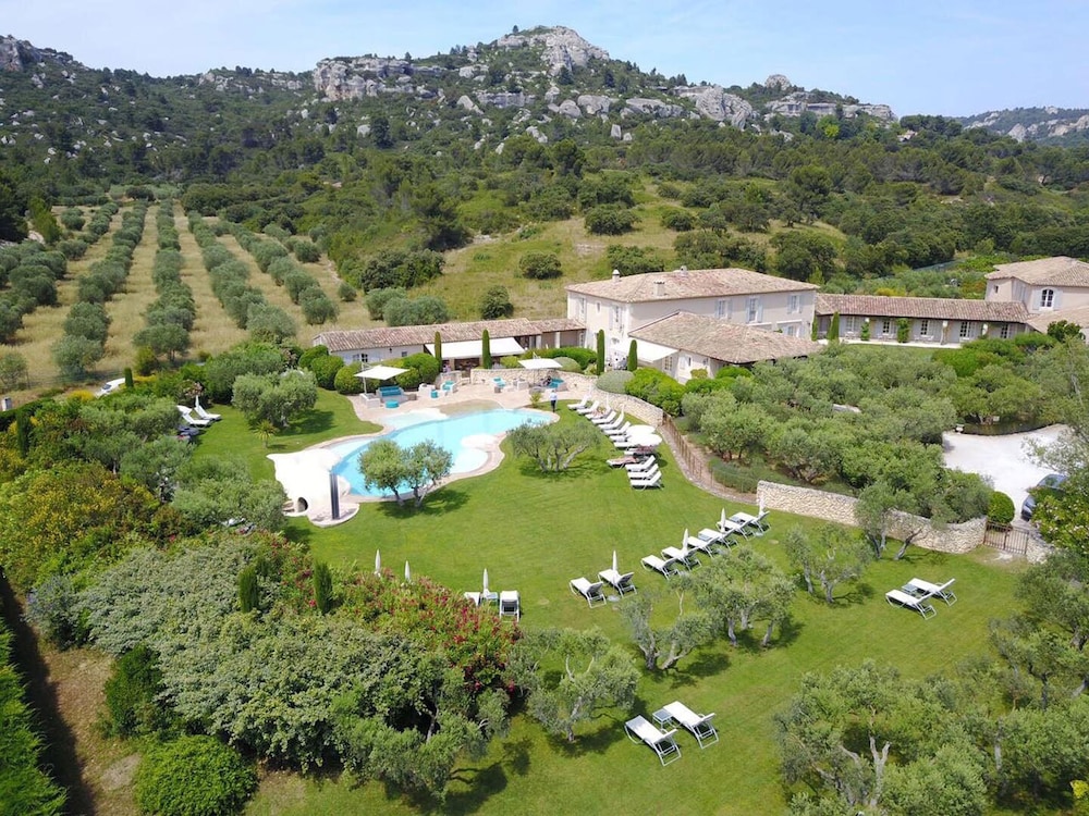 mas de loulivie hotel
