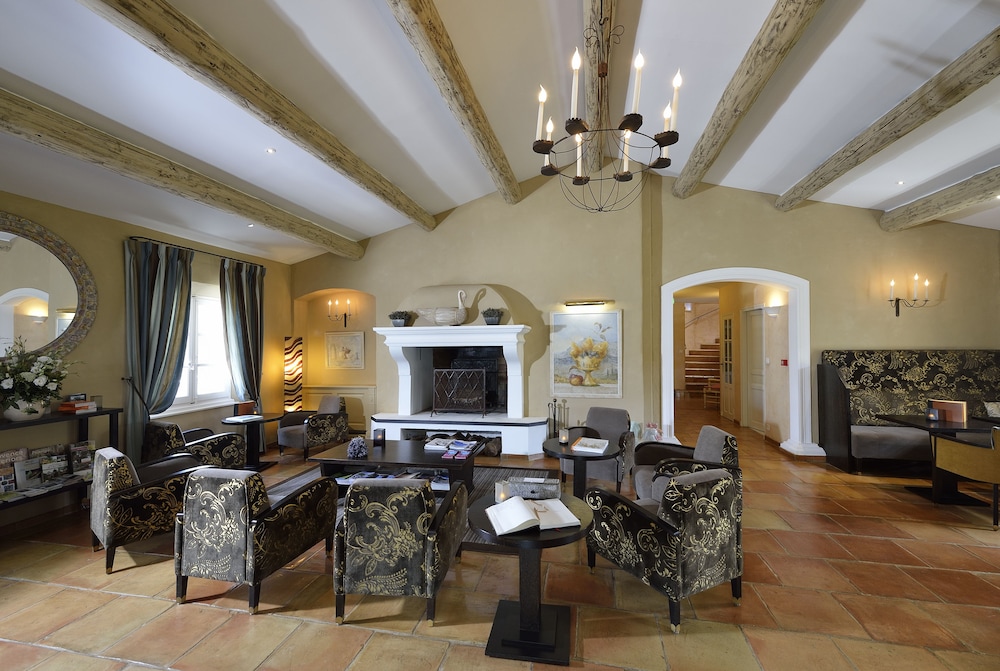 mas de loulivie hotel