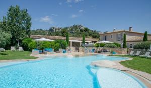 mas de loulivie hotel