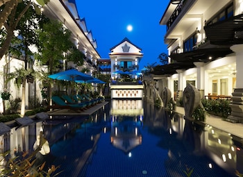 khmer mansion residence