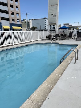 Oceans 2700,Norfolk - Virginia Beach>>Norfolk,3 star