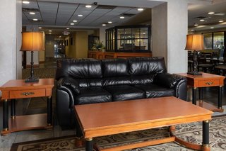 la quinta inn and suites by wyndham garden city