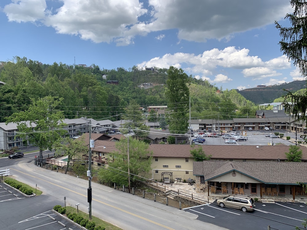 olde gatlinburg rentals