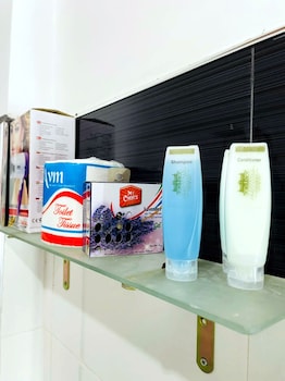 poomaz peace palace ella