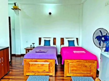 poomaz peace palace ella