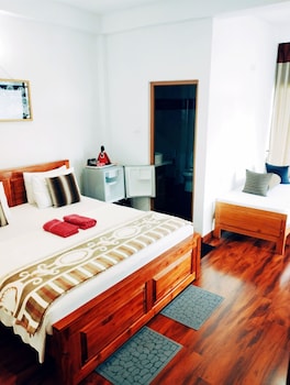 poomaz peace palace ella