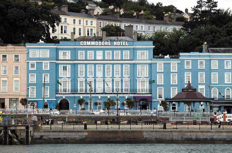 commodore hotel