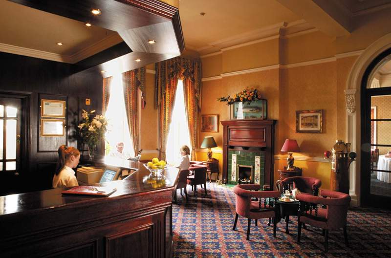 commodore hotel