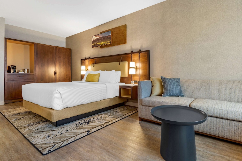 hotel centro sonoma wine country tapestry collection hilton