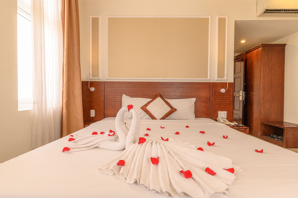 ocean view danang hotel