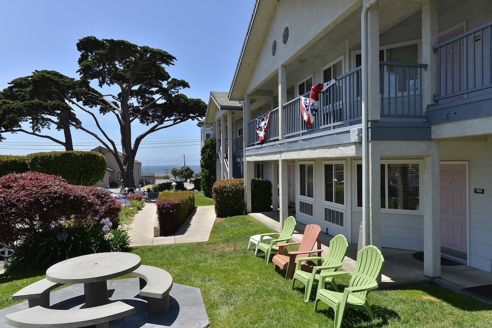 cayucos beach inn