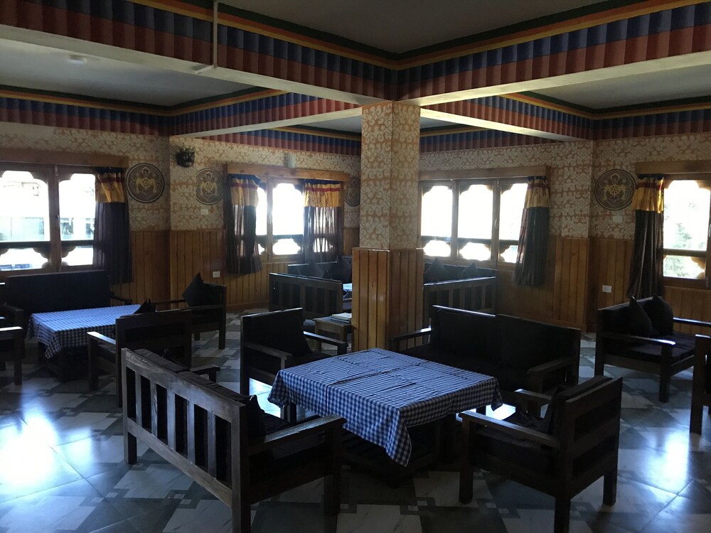 hotel kuenphen norbuding