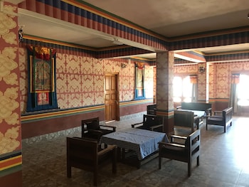 hotel kuenphen norbuding