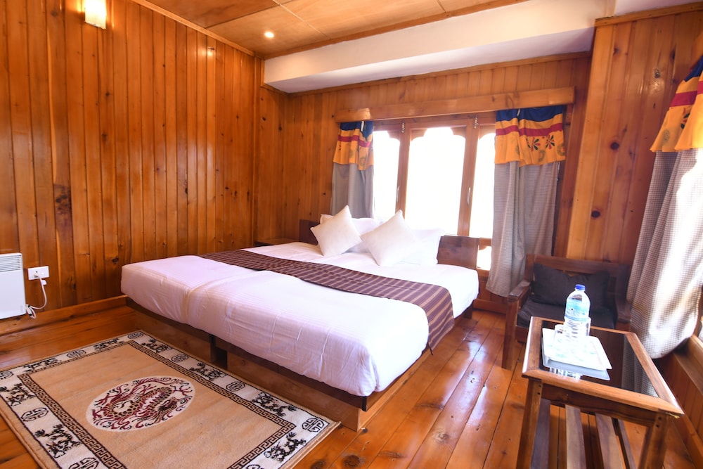 hotel kuenphen norbuding