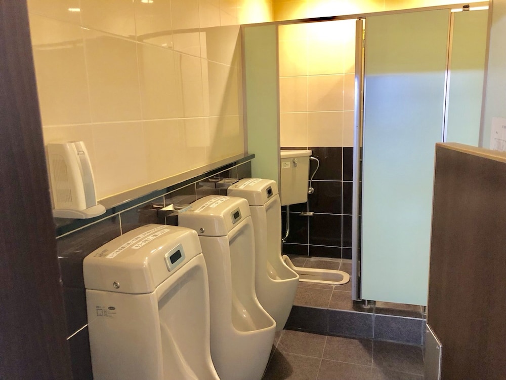 capsule hotel block room