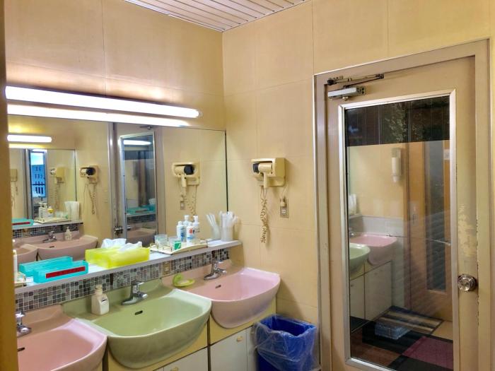 capsule hotel block room