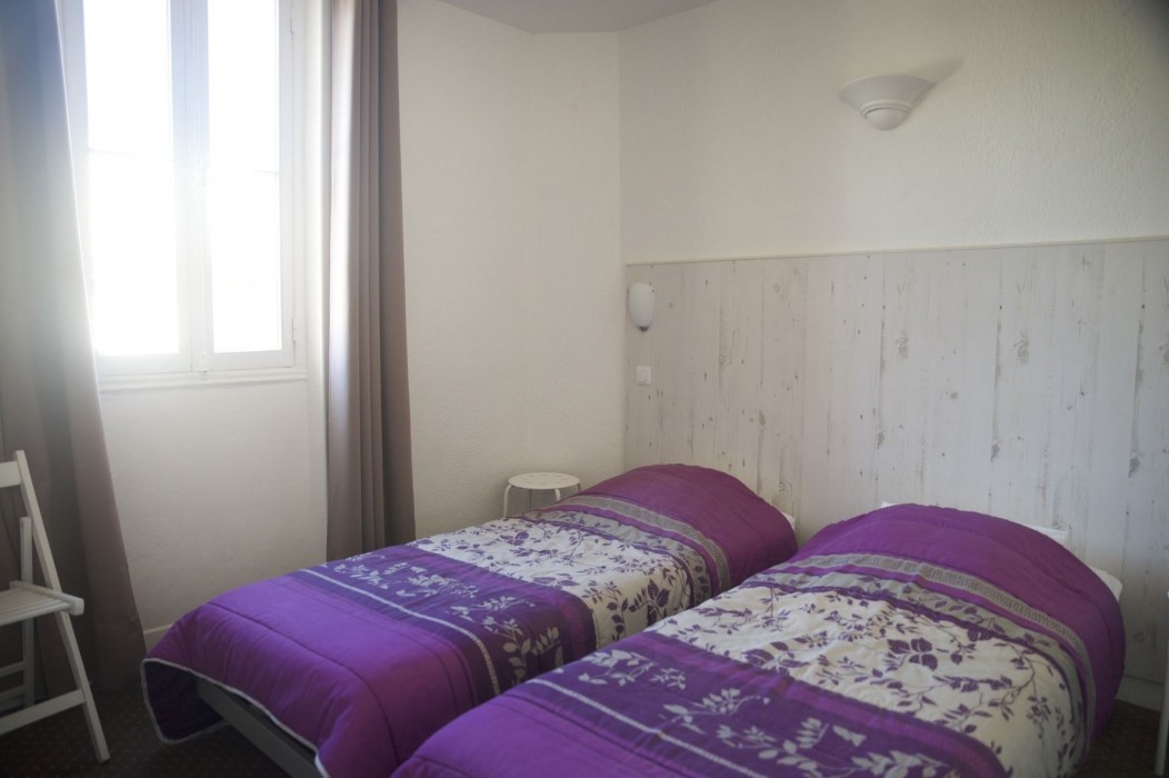 Nouvel Hotel,Saint-Raphael>>Roquefort-Les-Pins,2 star