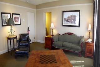 el tovar inside the park