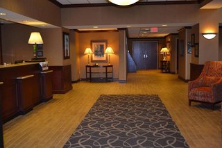 hampton inn and suites greensburg