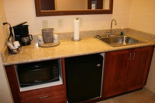 hampton inn and suites greensburg