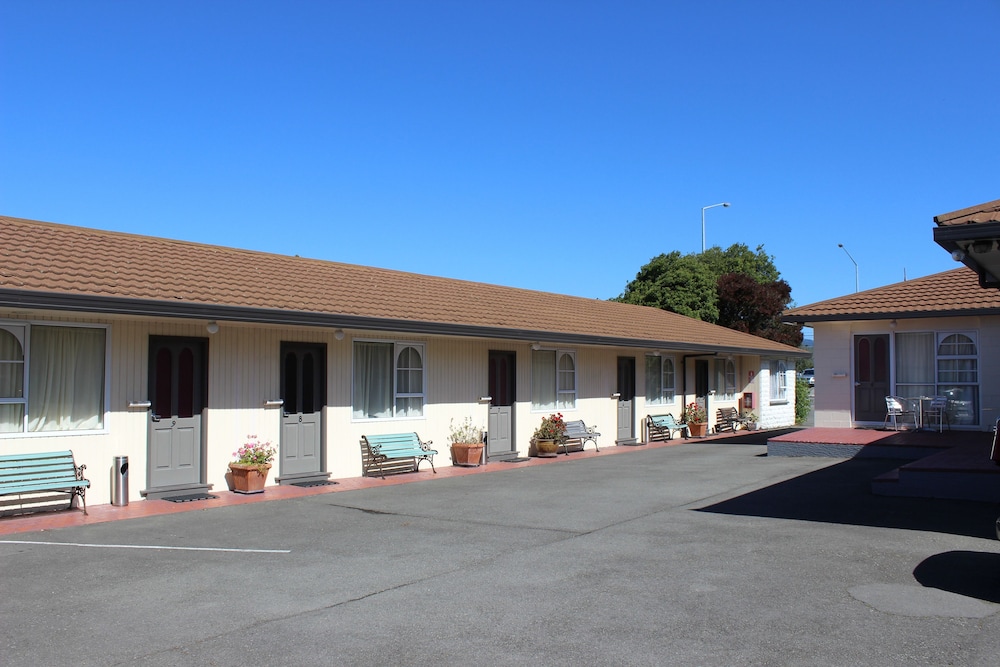 earnslaw motel