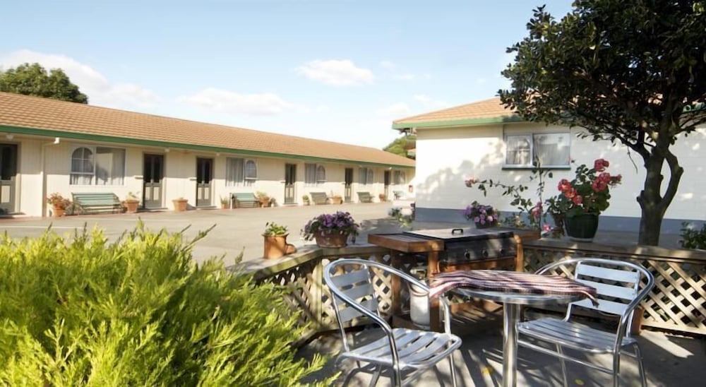 earnslaw motel