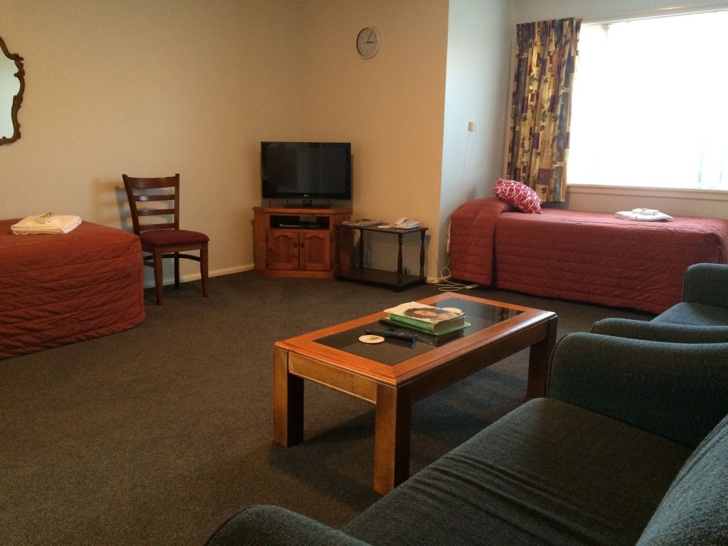 earnslaw motel