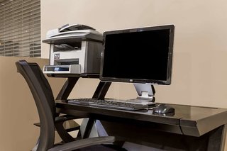 super 8 by wyndham macon west