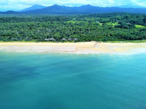 The Bungalows,Dunk Island>>Cassowary Coast,3.5 star
