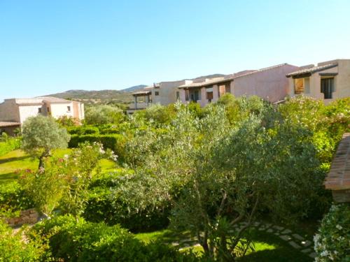 Il Borgo Appartamenti By Kasavacanze,Loiri>>Costa Smeralda,3 star