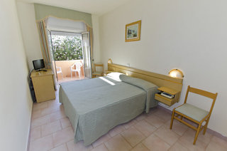 hotel gabbiano agenzia isola rossa
