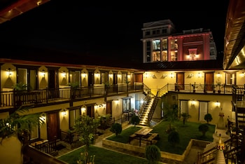 busy bee resort pokhara