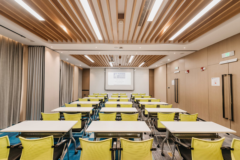 holiday inn express taizhou cmc an ihg hotel