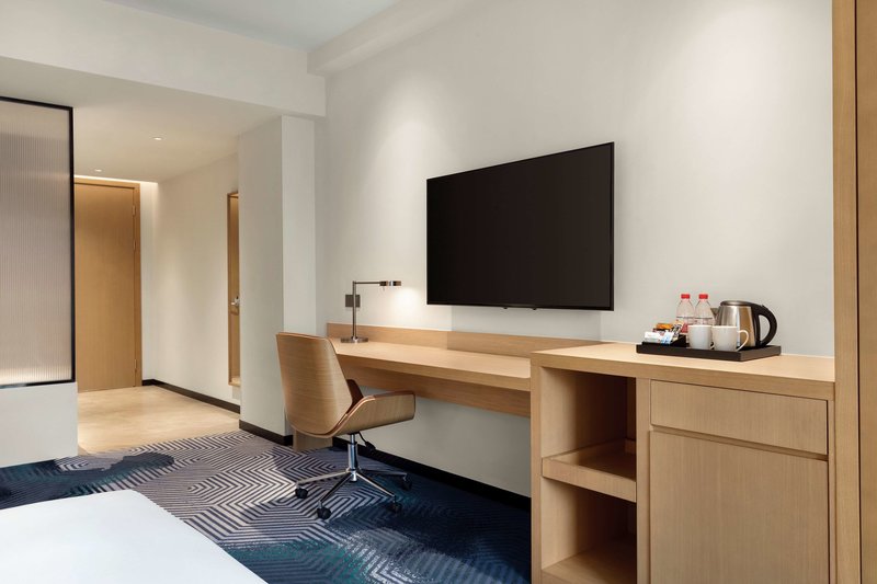 hyatt place tongxiang train station