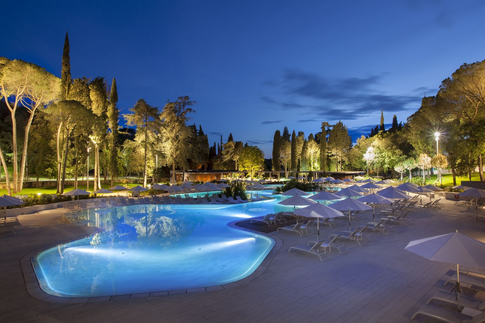 lone hotel by maistra collection