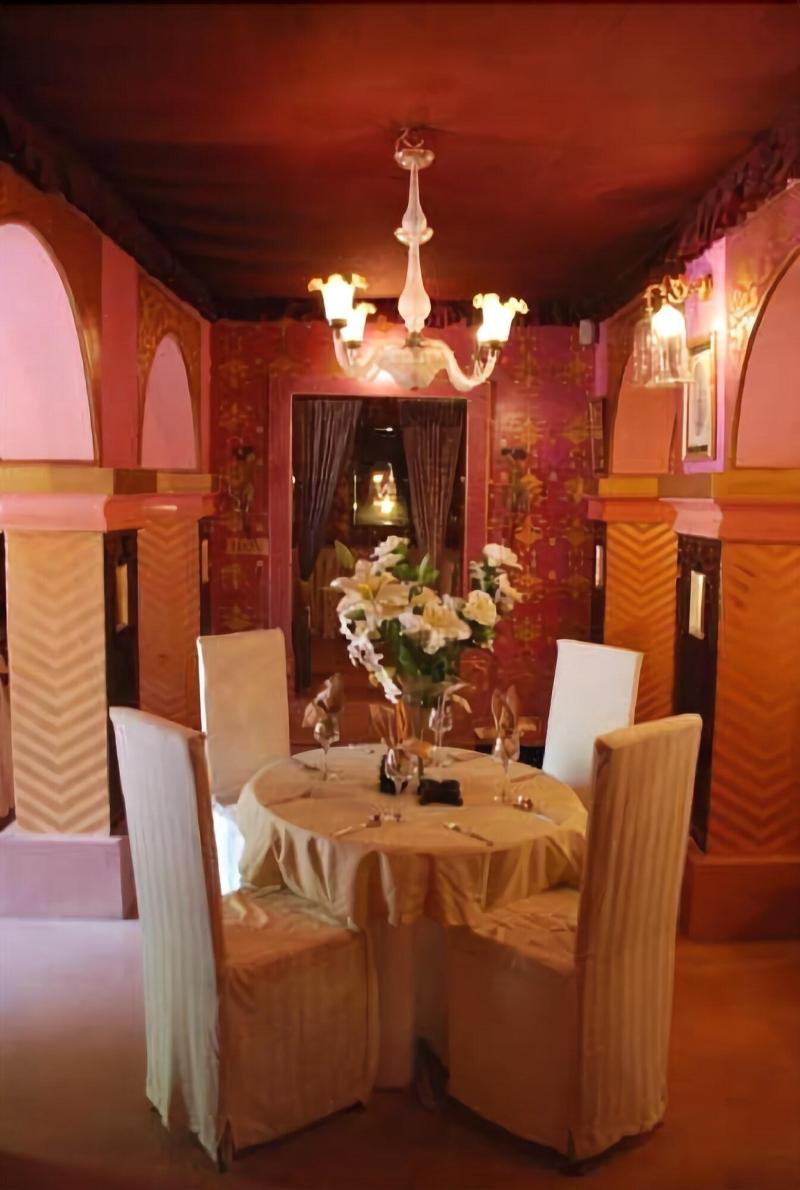 hotel bhairon vilas
