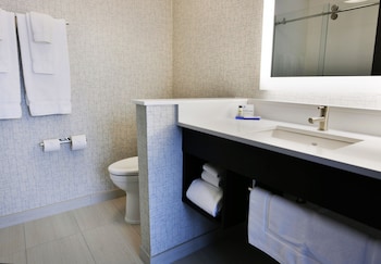 holiday inn express jersey city holland tunnel