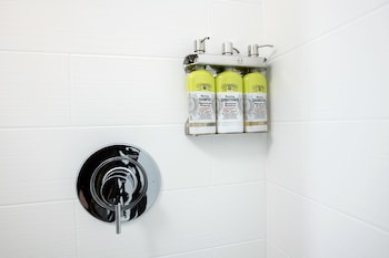 holiday inn express jersey city holland tunnel