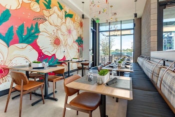 cambria hotel downtown phoenix convention center