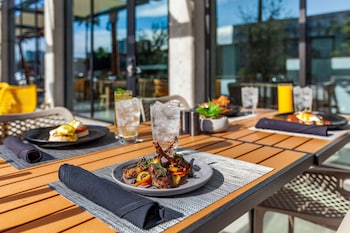 cambria hotel downtown phoenix convention center