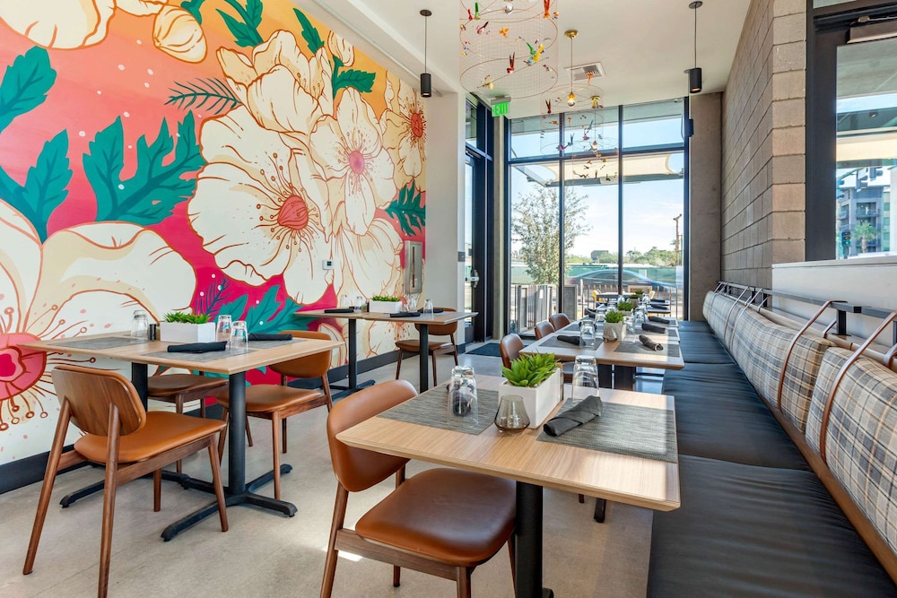 cambria hotel downtown phoenix convention center