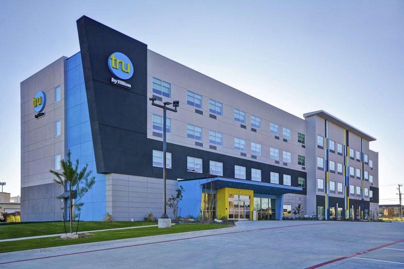 tru by hilton fort worth fossil creek