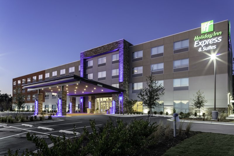 holiday inn exp and sts wilmington west medical park