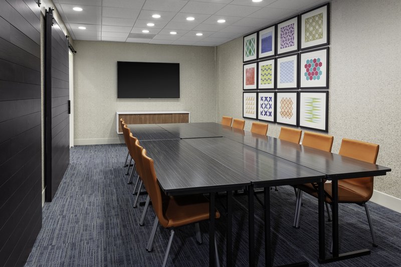 holiday inn exp and sts wilmington west medical park