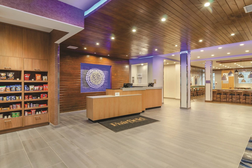 fairfield inn and suites by marriott kansas city shawnee