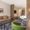 fairfield inn and suites by marriott kansas city shawnee